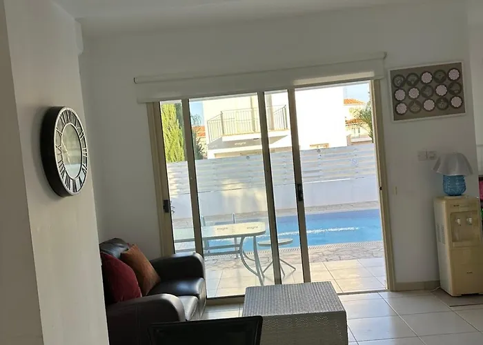 Lc Palm Vila Protaras